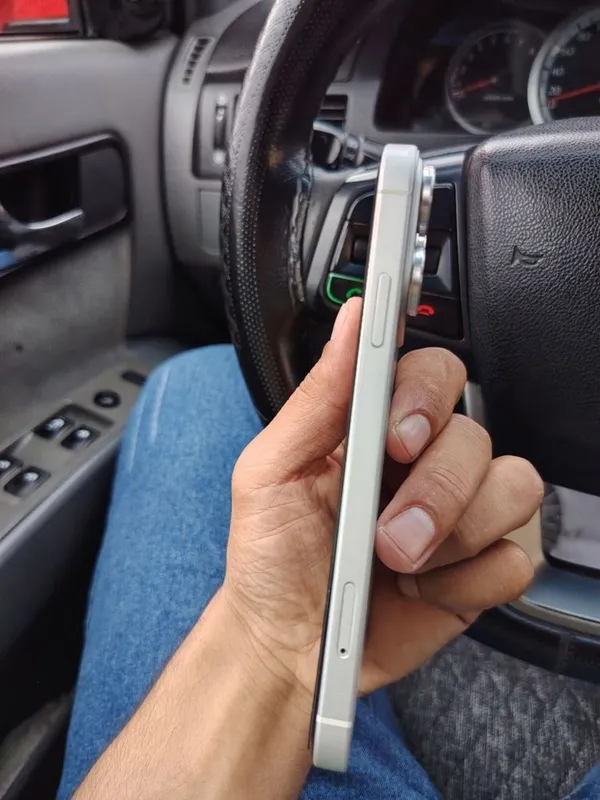 Iphone Xr 17 korpusda telefon sotiladi — фото 4