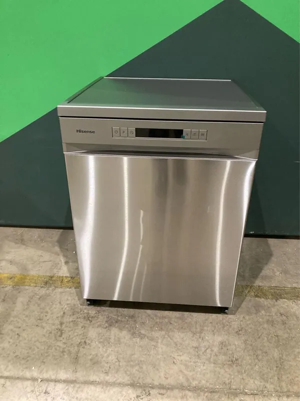 Посудомоечная машина Hisense HS622E90XUK