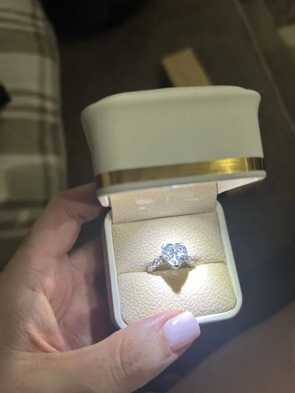 Продам новое серебряное кольцо 925 проба — фото 4