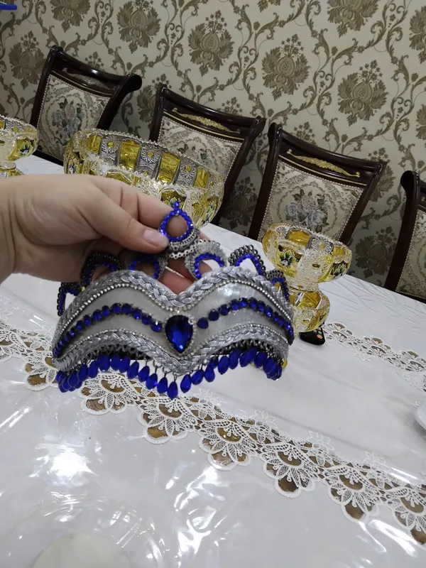 tilla qosh