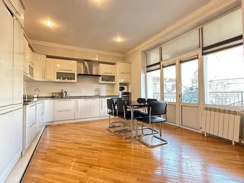 ул.Ивлева ул.Кичик Мирабад 7-сот 2-эт 6-комн 350 м² ремонт — фото 3