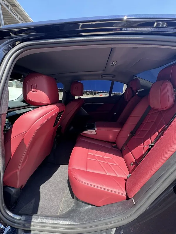 Bmw I5. 6