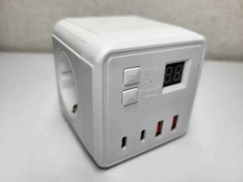 Сетевой фильтр с таймером 3 розетки + 2 USB-порта + 2 Type-C — фото 1