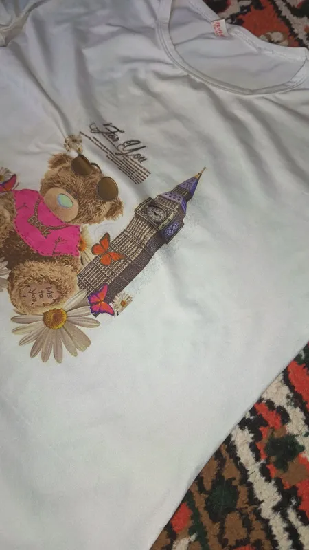 qizlar va ayollar uchun fudbolka