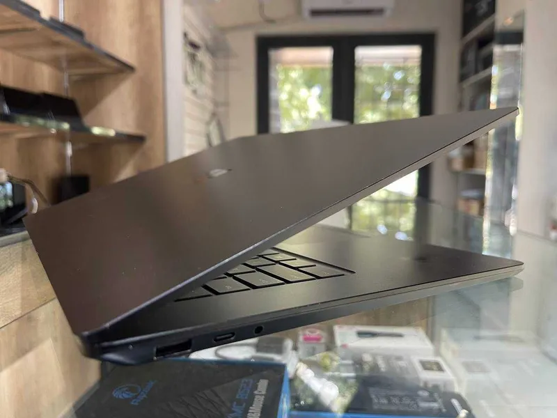 Microsoft Surface laptop 3 CORE i7-1065G7 ram 16 ssd 512 2 Microsoft Surface laptop 3 CORE i7-1065G7 ram 16 ssd 512 2
