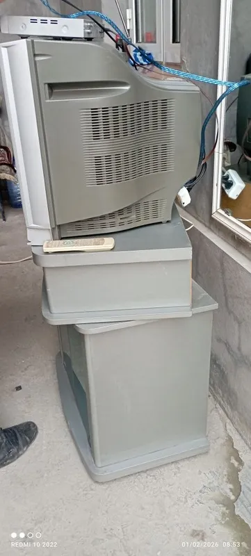 Televizor pastavkasi bilan sotiladi 4 Televizor pastavkasi bilan sotiladi 4