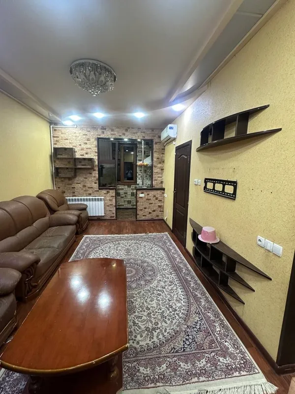 Квартира продаётся, 2 комнаты, чистый ремонт, этаж тоже отличный 1