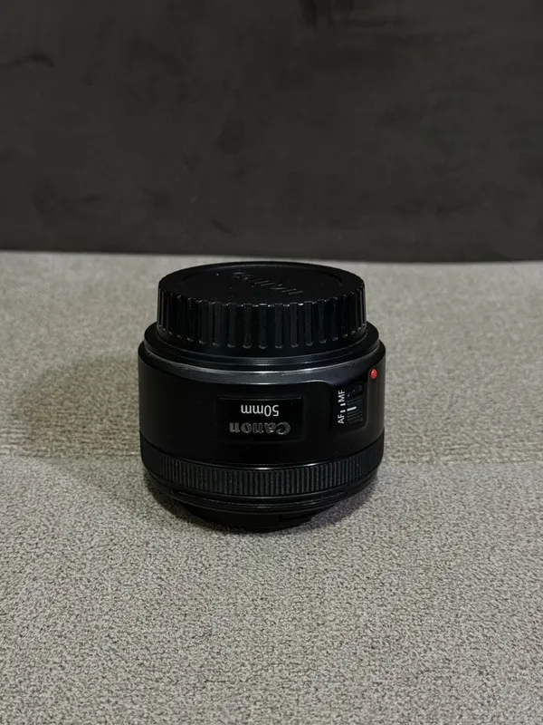 Canon R. :16-35 f2.8 :50 f1.8 4 Canon R. :16-35 f2.8 :50 f1.8 4