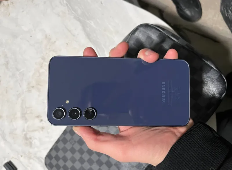 Samsung galaxy a35 5g — фото 1