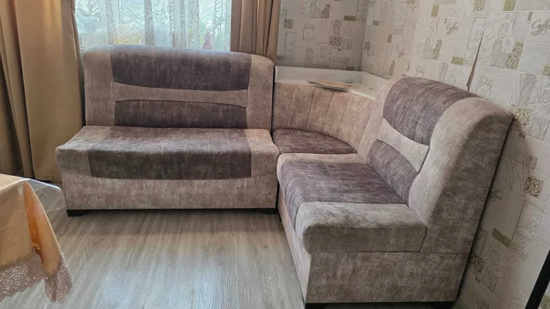 Продается Диван уголок и 2 пуфика 1 Продается Диван уголок и 2 пуфика 1