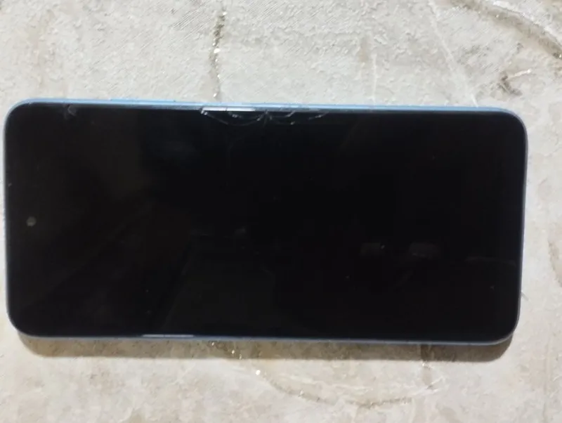 Redmi 10 ekran singan — фото 1