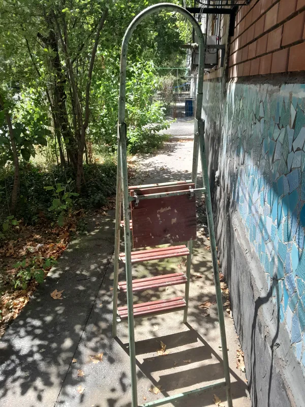 продаётся раскладная стремянка