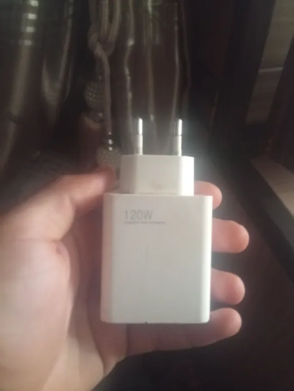 GAN зарядка 120W 2 GAN зарядка 120W 2