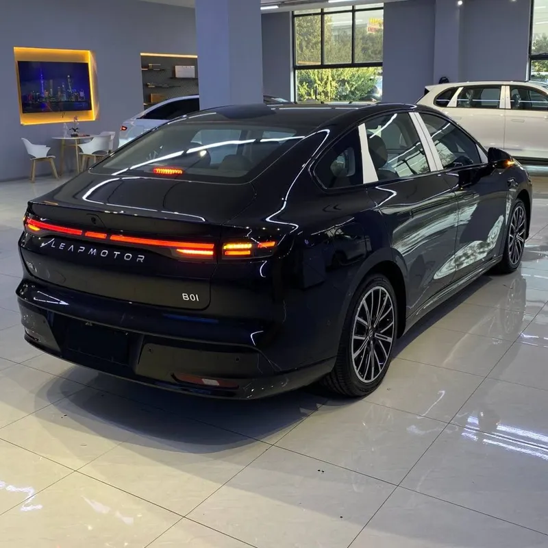 Leapmotor B01 550KM EV Premium Full 3 yil kafolat