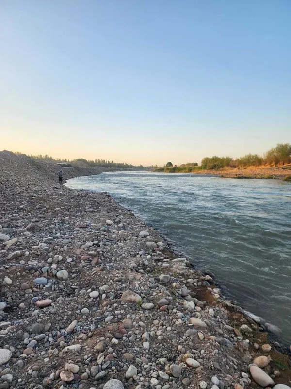Редкий участок земли вдоль воды (Карасу) — фото 3