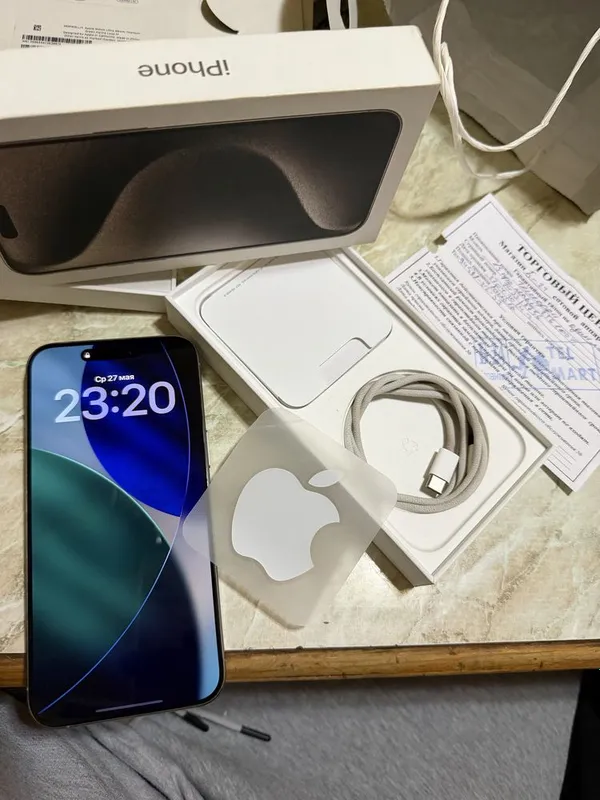 IPhone 15 pro max 256 titanium