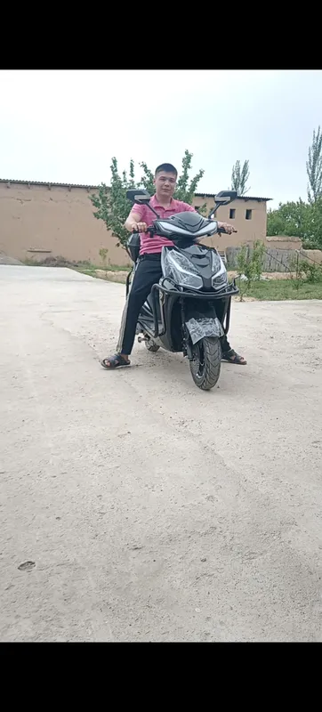 Skuter sotiladi yangi 2 ta, narxi 12 mln