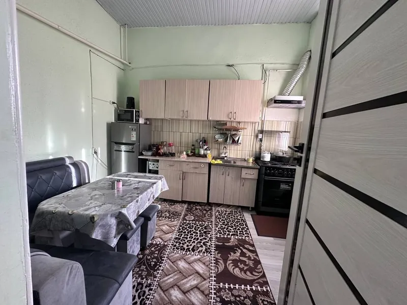 Продаю участок на 3 семьи Старые Сергели улица Райхон — фото 3
