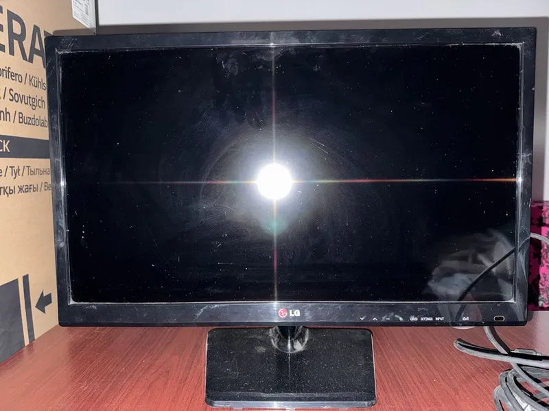 Телевизор LG сотилади