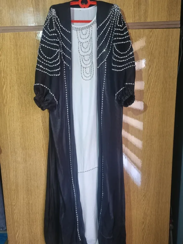 1marta kiyilgan toshlari joyida Abaya — фото 1