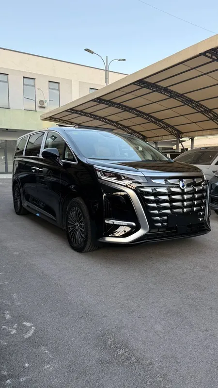 DENZA D9 2025 модель DM-i AWD Smart Driving 1020 Premium 7