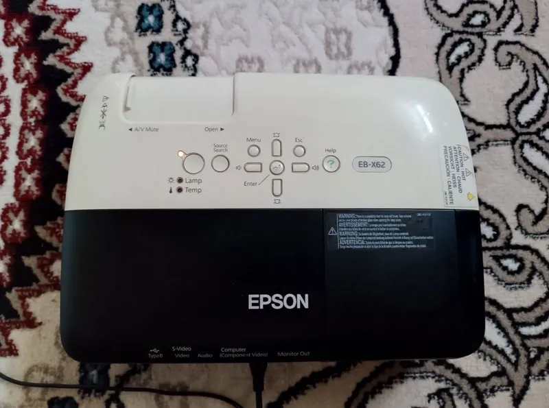 Proektor EB-X62 EPSON 1 Proektor EB-X62 EPSON 1