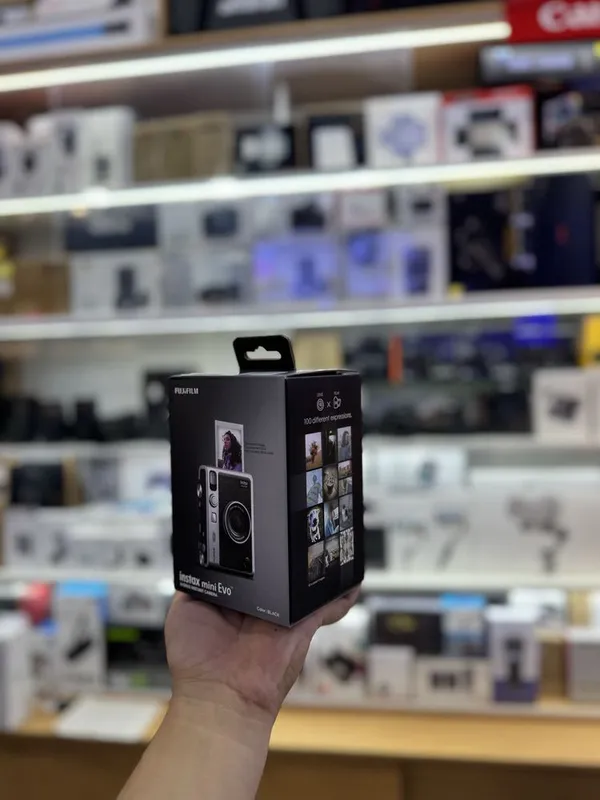 Instax mini evo hybrid instant camera — фото 1