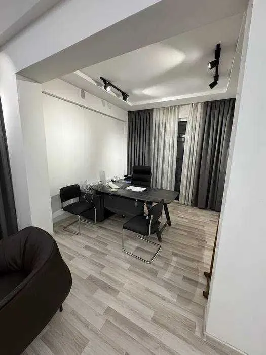Сдаётся офис в Zarafshan City по ул. Бобура, 83 м² — фото 7