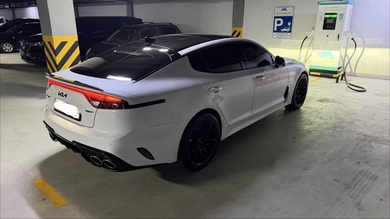Kia Stinger 3,3 t.t GT2 FULL 3 Kia Stinger 3,3 t.t GT2 FULL 3