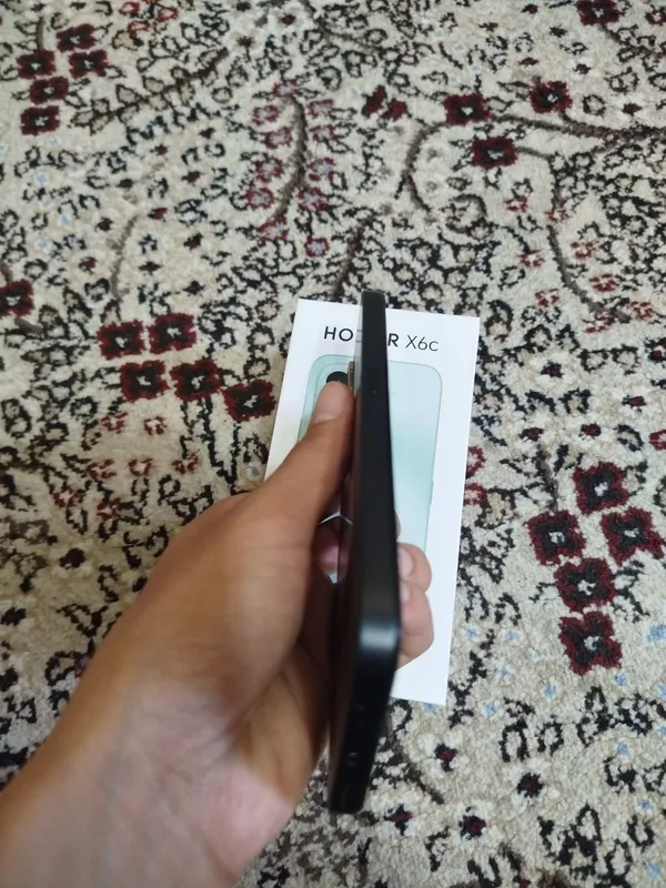 Honor x6c xotra 6 ga 128 talik karopkalari bor 2 Honor x6c xotra 6 ga 128 talik karopkalari bor 2