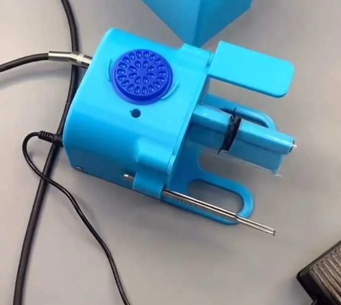 аппарат для наращивания ресниц и формирование пучков LASH DEVICE 1 аппарат для наращивания ресниц и формирование пучков LASH DEVICE 1