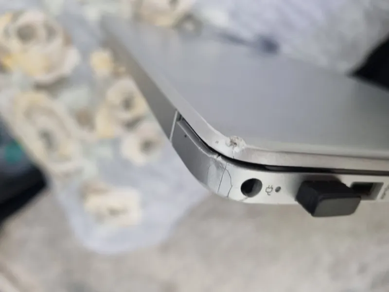 Ноутбук HP 4 Ноутбук HP 4