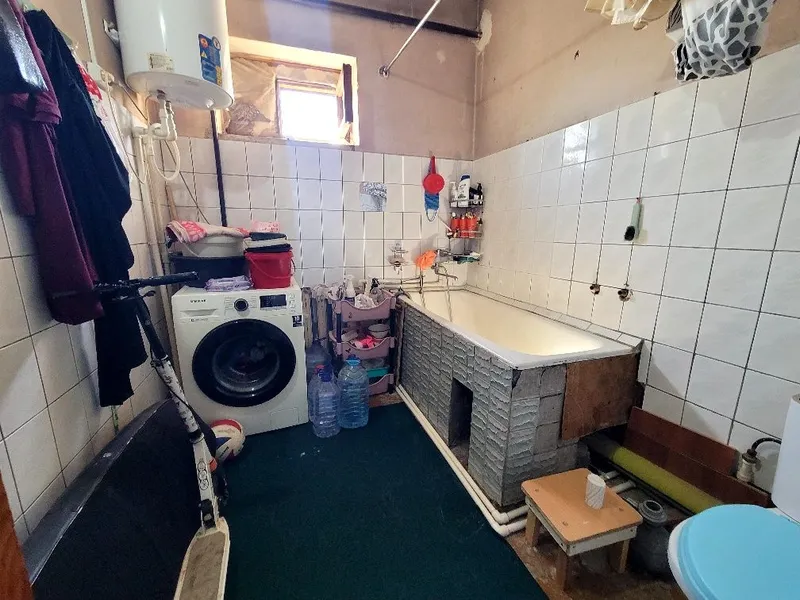 Продаю свою 3-комнатную квартиру янгибазар 10 Продаю свою 3-комнатную квартиру янгибазар 10