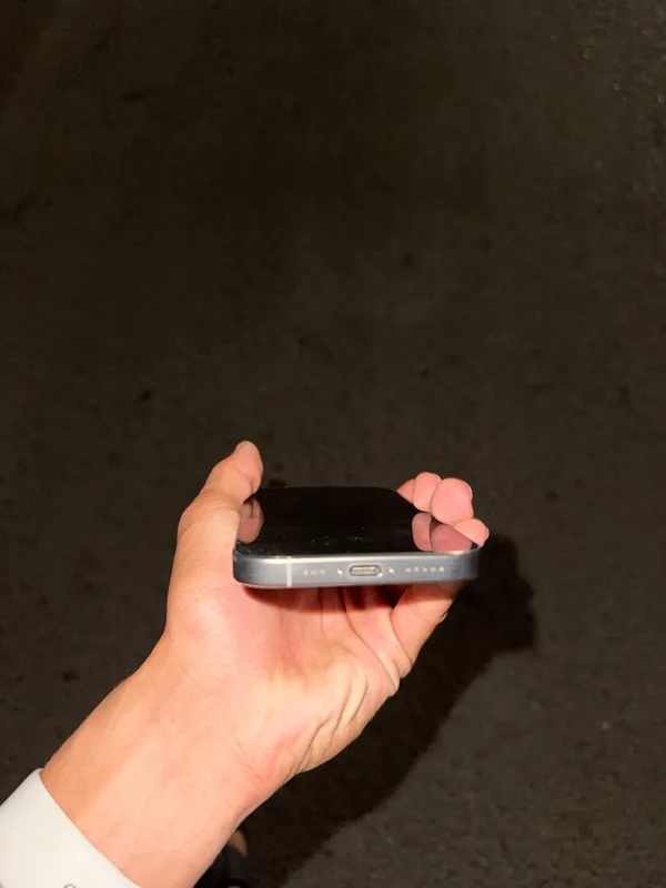 Iphone 16 pro — фото 2