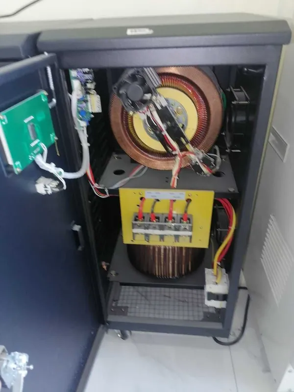 Мощные высокоточные стабилизаторы напряжения AIWA — 20 kVA 3 Мощные высокоточные стабилизаторы напряжения AIWA — 20 kVA 3