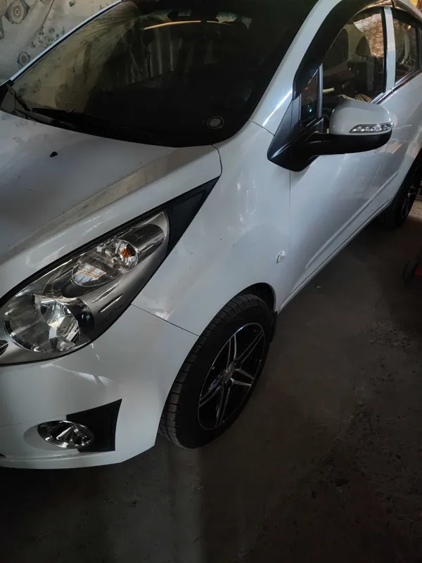 Продается chevrolet spark спарк 2015 1