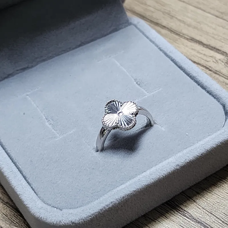 Серебряное кольцо 2 Серебряное кольцо 2