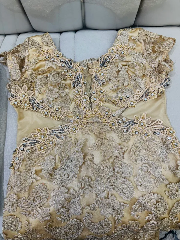 100$ 6 100$ 6