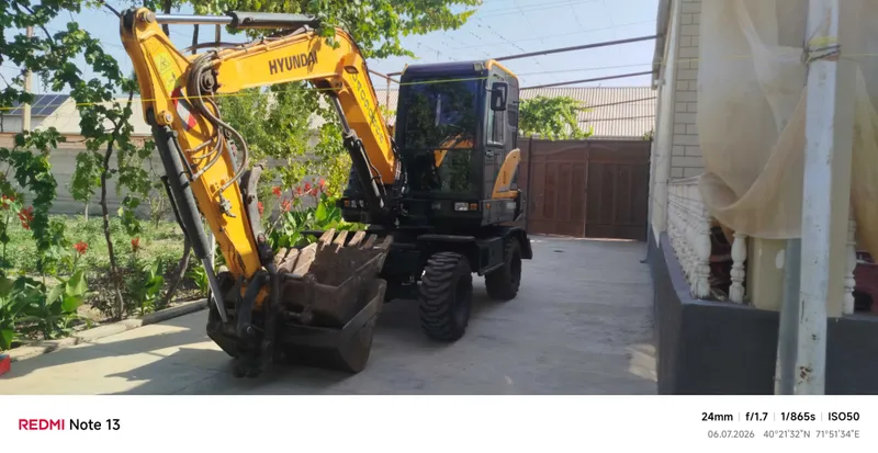 Экскаватор хюндай 60 1 Экскаватор хюндай 60 1