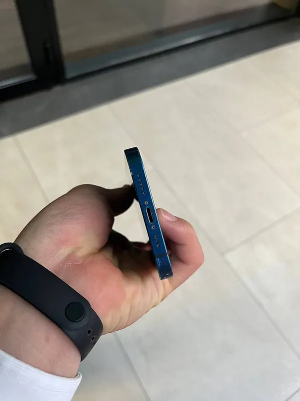 iPhone 12 4 iPhone 12 4