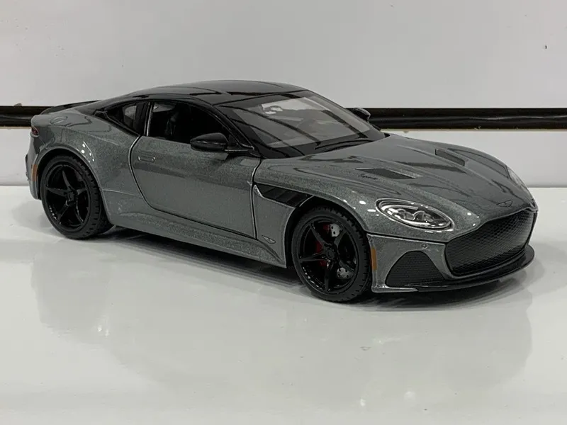 Modelka Aston Martin DBS Superleggera 1:24 6