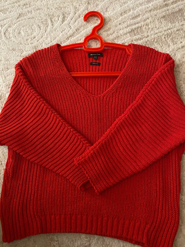 V shaklidagi yoqali Massimo dutti jemperi 1 V shaklidagi yoqali Massimo dutti jemperi 1