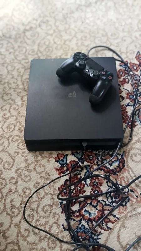 Play Station 4 игровая консоль