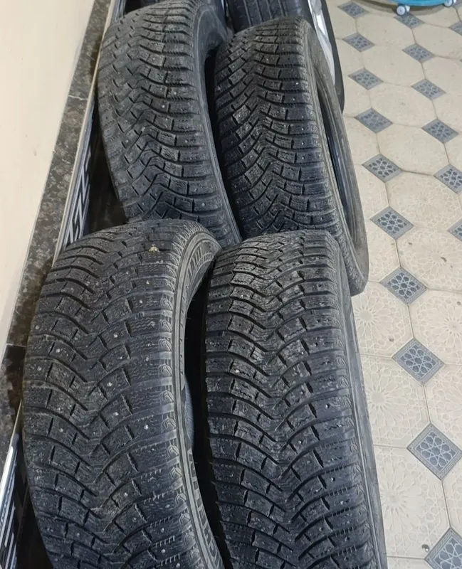 Продаются шины Michelin 3