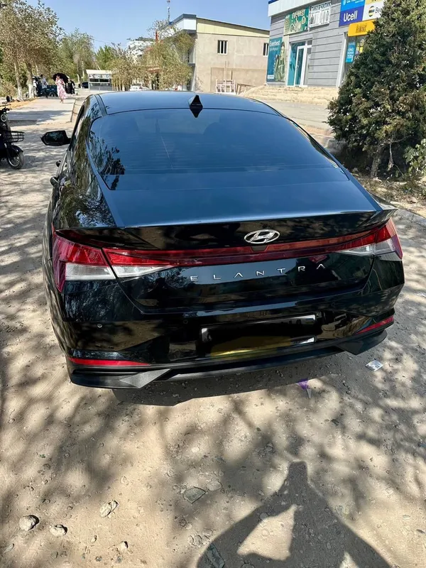Avto Hunday Elantra — фото 1