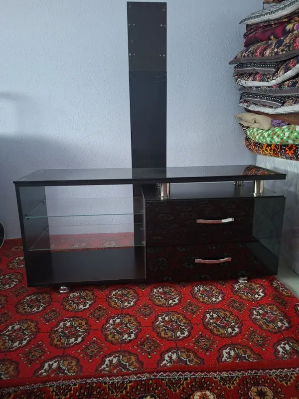 Televizor uchun pastavka Televizor uchun pastavka