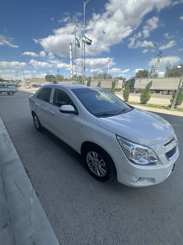 Shevrolet cobalt 2024 yil 67500 km yurgan benzinda xamma joyi radnoy