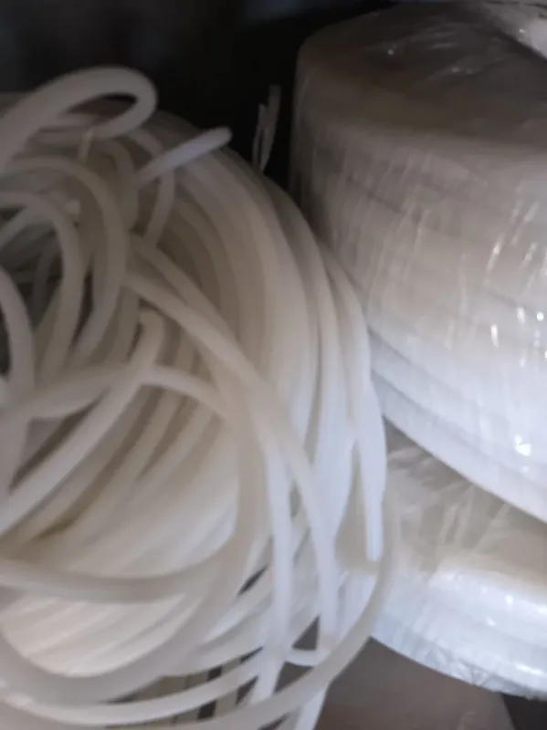 (PTFE тефлоновая) Фторопласт и силиконовые трубки термостойкие — фото 3