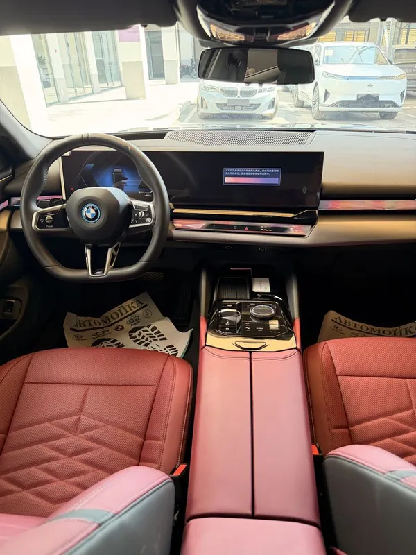 BMW i5 40L M Sport с доп. опциями 3 BMW i5 40L M Sport с доп. опциями 3