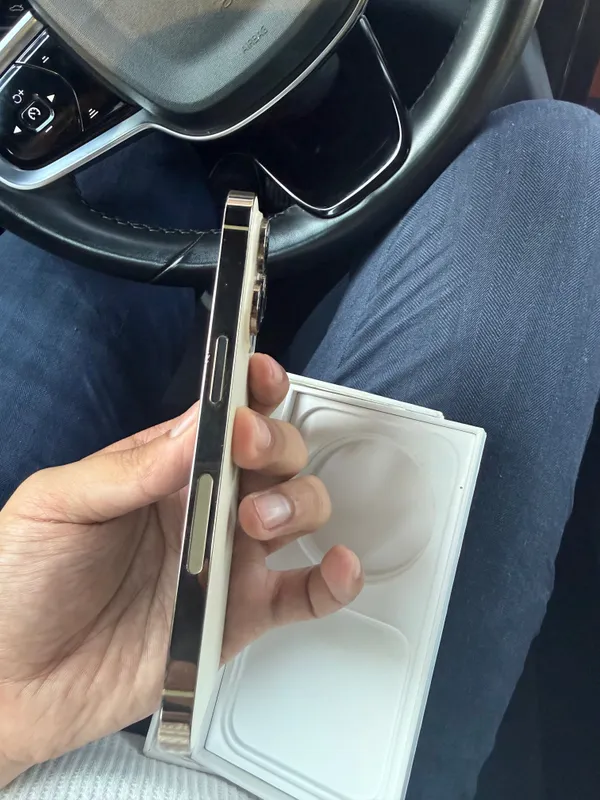 Iphone 14 pro Gold, 1 TB, LL/A E-SIM 4 Iphone 14 pro Gold, 1 TB, LL/A E-SIM 4